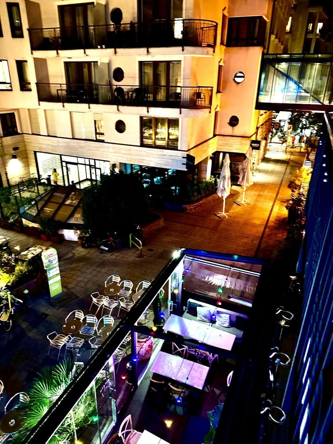 City Center Apartment With Balcony Budapest Extérieur photo