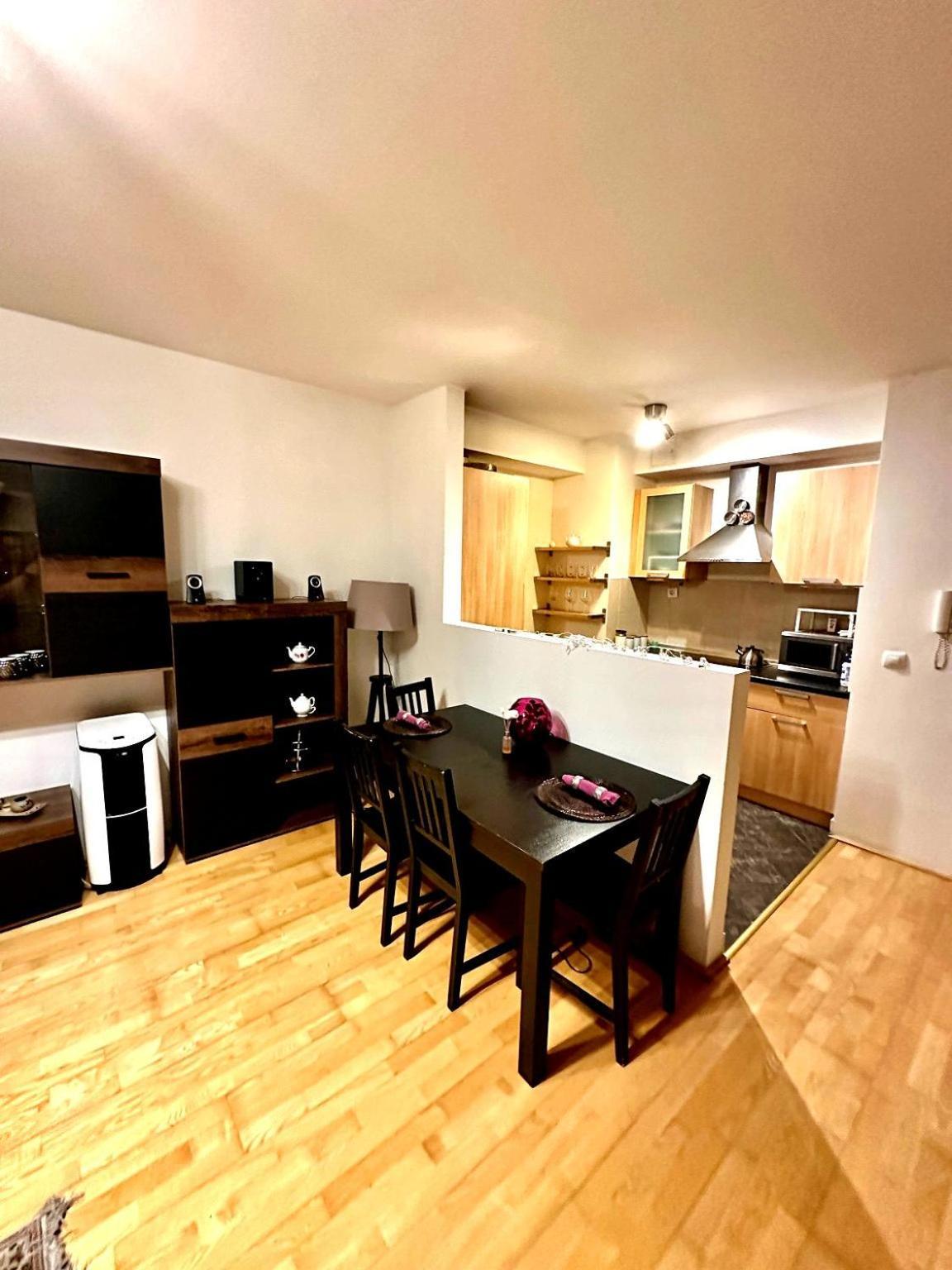 City Center Apartment With Balcony Budapest Extérieur photo