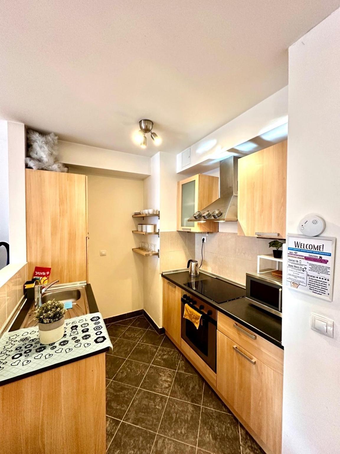 City Center Apartment With Balcony Budapest Extérieur photo